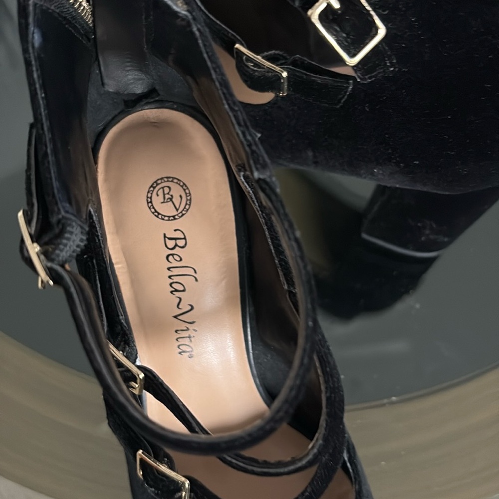 Bella Vita black velvet